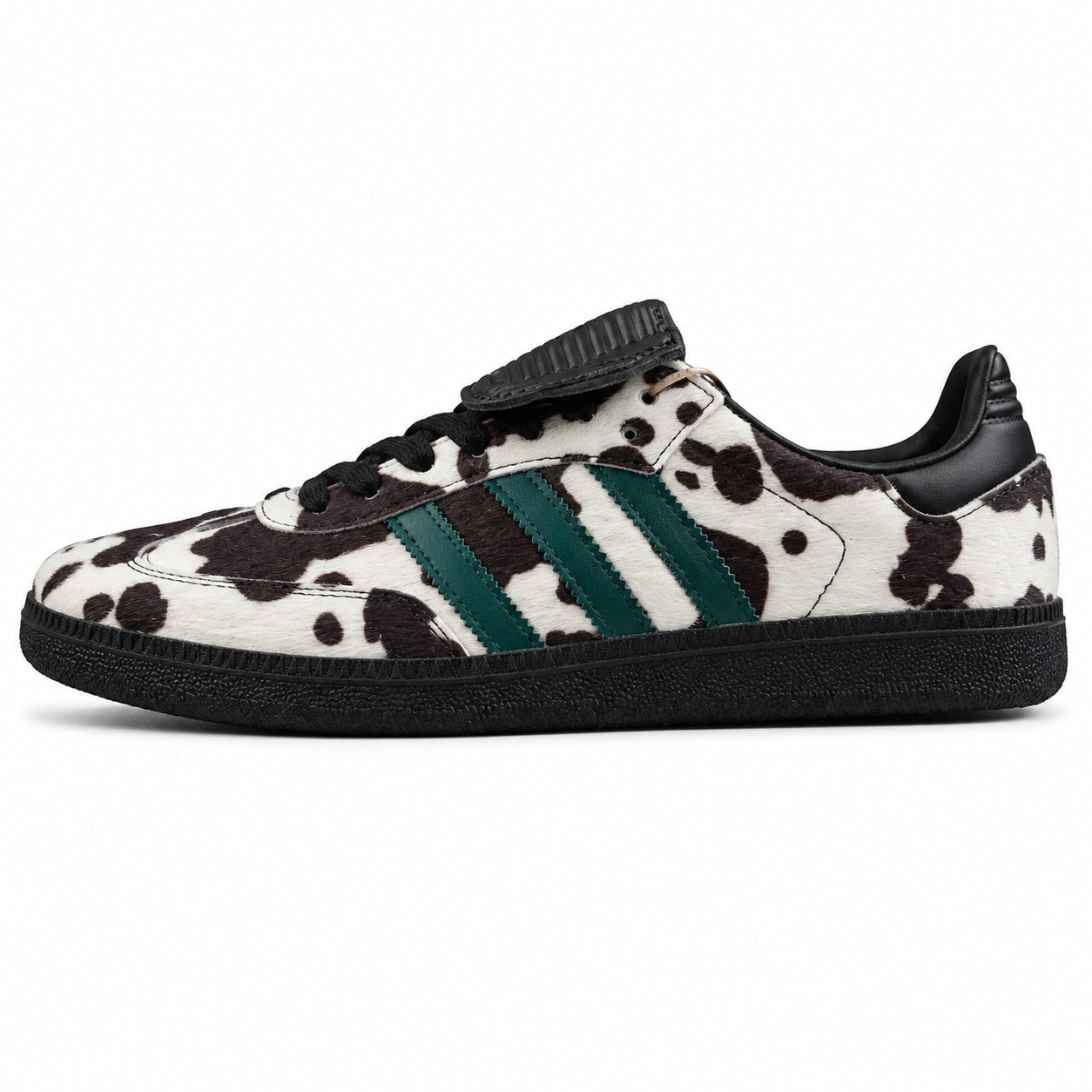 Adidas Samba LT x Stüssy estampado vaca verde negro lateral izquierdo
