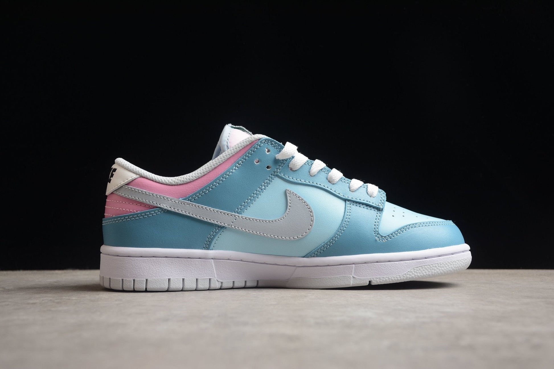 Essenza Rosa Dunk Low Blue / Sky Blue / Pastel Pink | sapatilhas Sole Rua