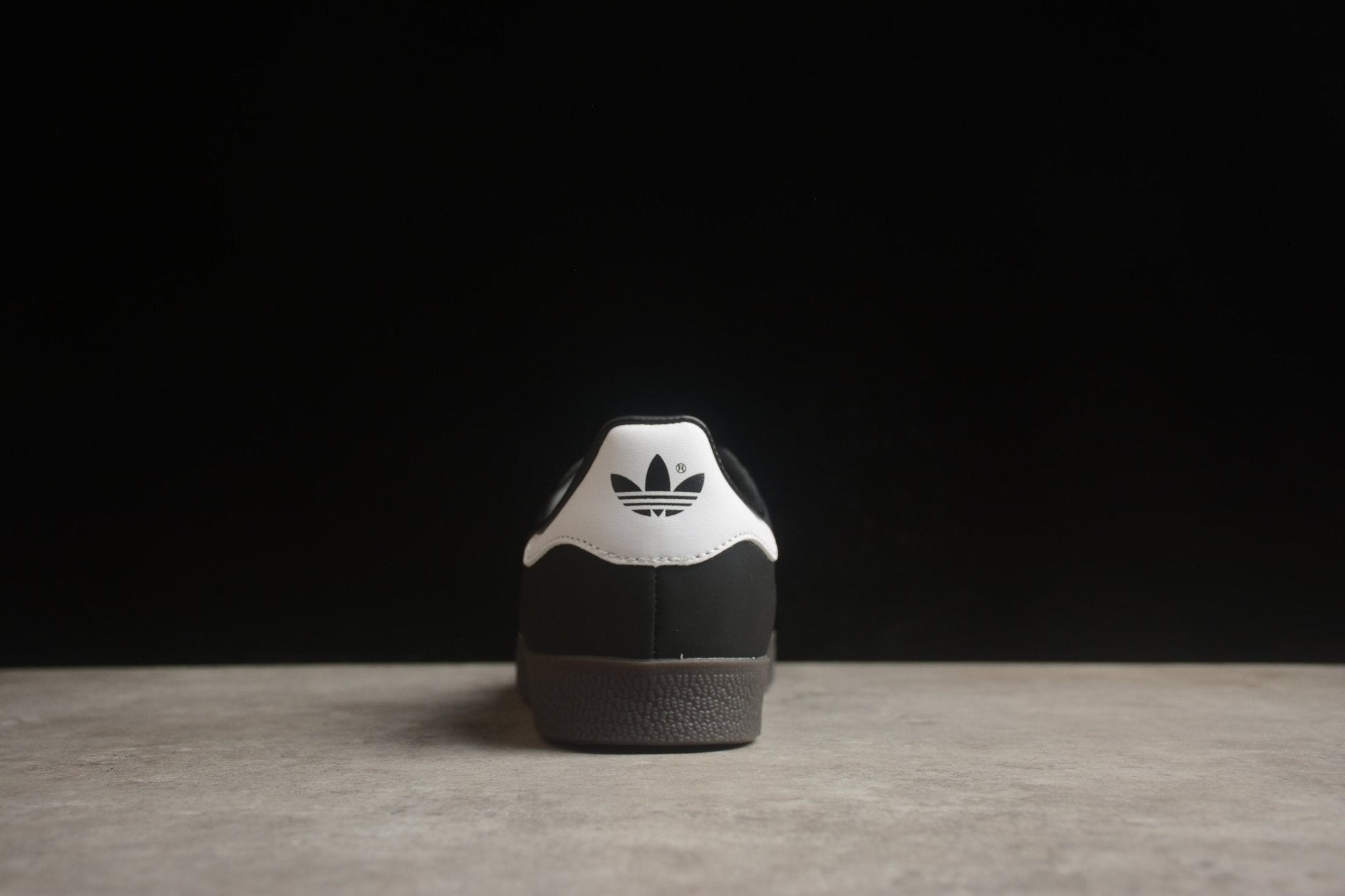 Fabrika Supply Gazelle Black / White | sapatilhas Sole Rua