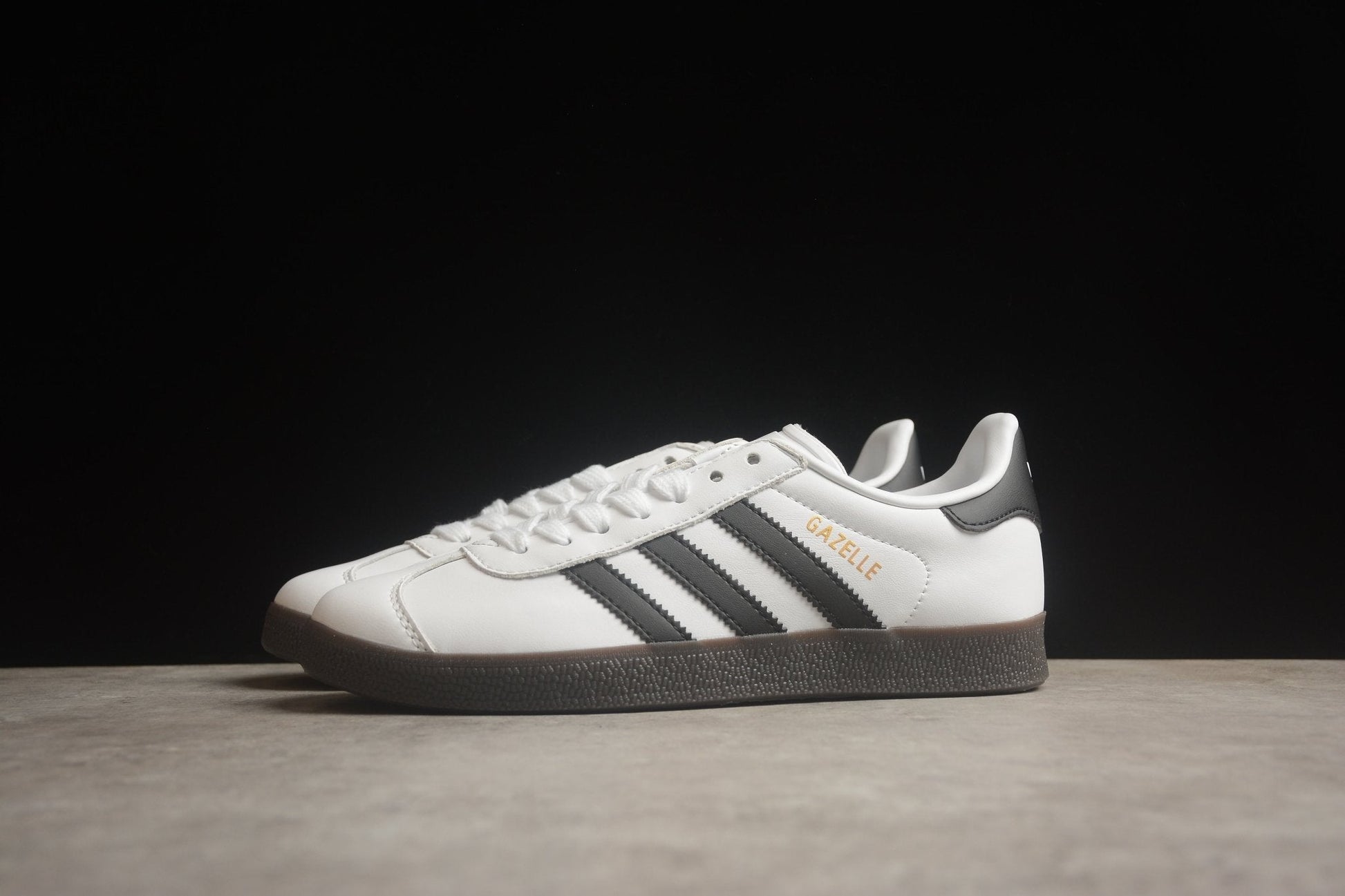 Fabrika Supply Gazelle White / Black | sapatilhas Sole Rua