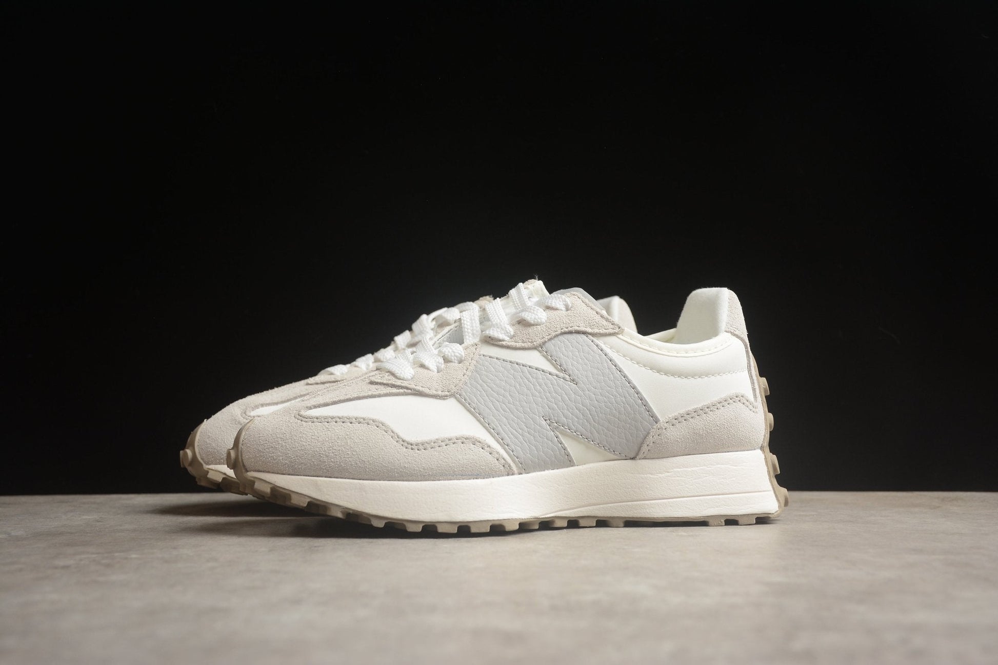 Essenza Rosa NB 327 White / Grey | sapatilhas Sole Rua