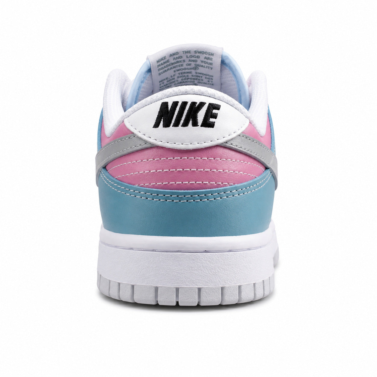 Nike Dunk Low azul celeste rosa pastel detalle talón